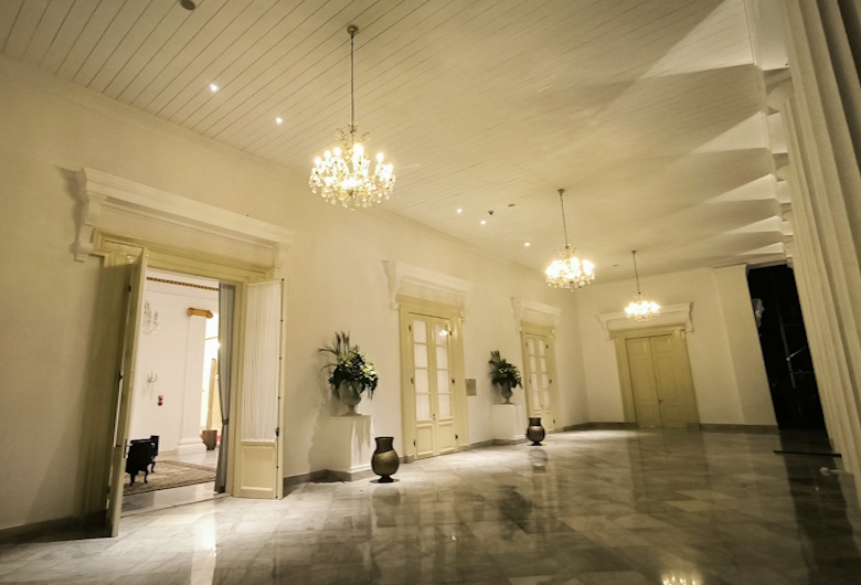 Gedung Garuda, Mengenal Serba Serbi Gedung Bersejarah di Indonesia