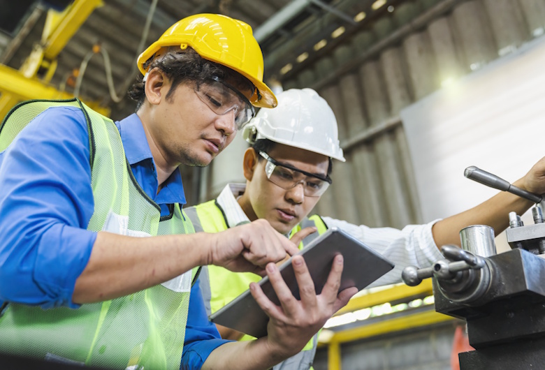 Mengenal Interact Industry: Teknologi Pencahayaan Terkoneksi untuk Masa Depan Industri