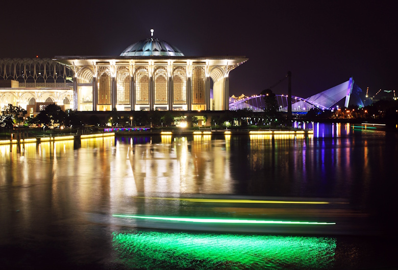 Architectural Lighting Contractor Area Heritage dan Bangunan Landmark Kota