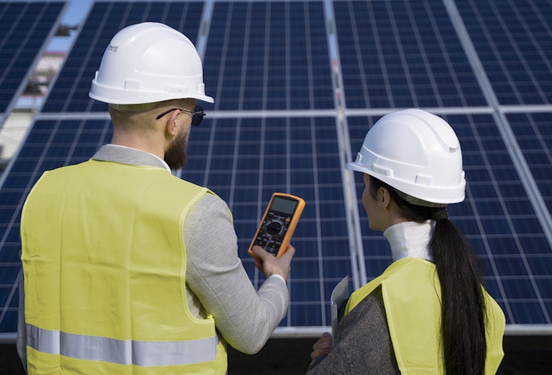 Kontraktor PJU Solar Cell untuk Jalan Toll dan Kawasan Industri Skala Besar