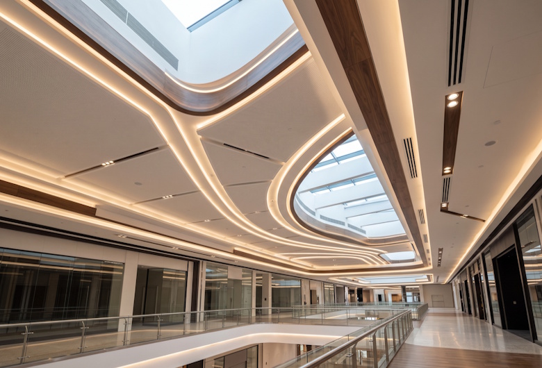 Jasa-Lighting-Integrator-Mall-untuk-Pencahayaan-Atraktif-dan-Kontrol-Terpusat-Spectrue